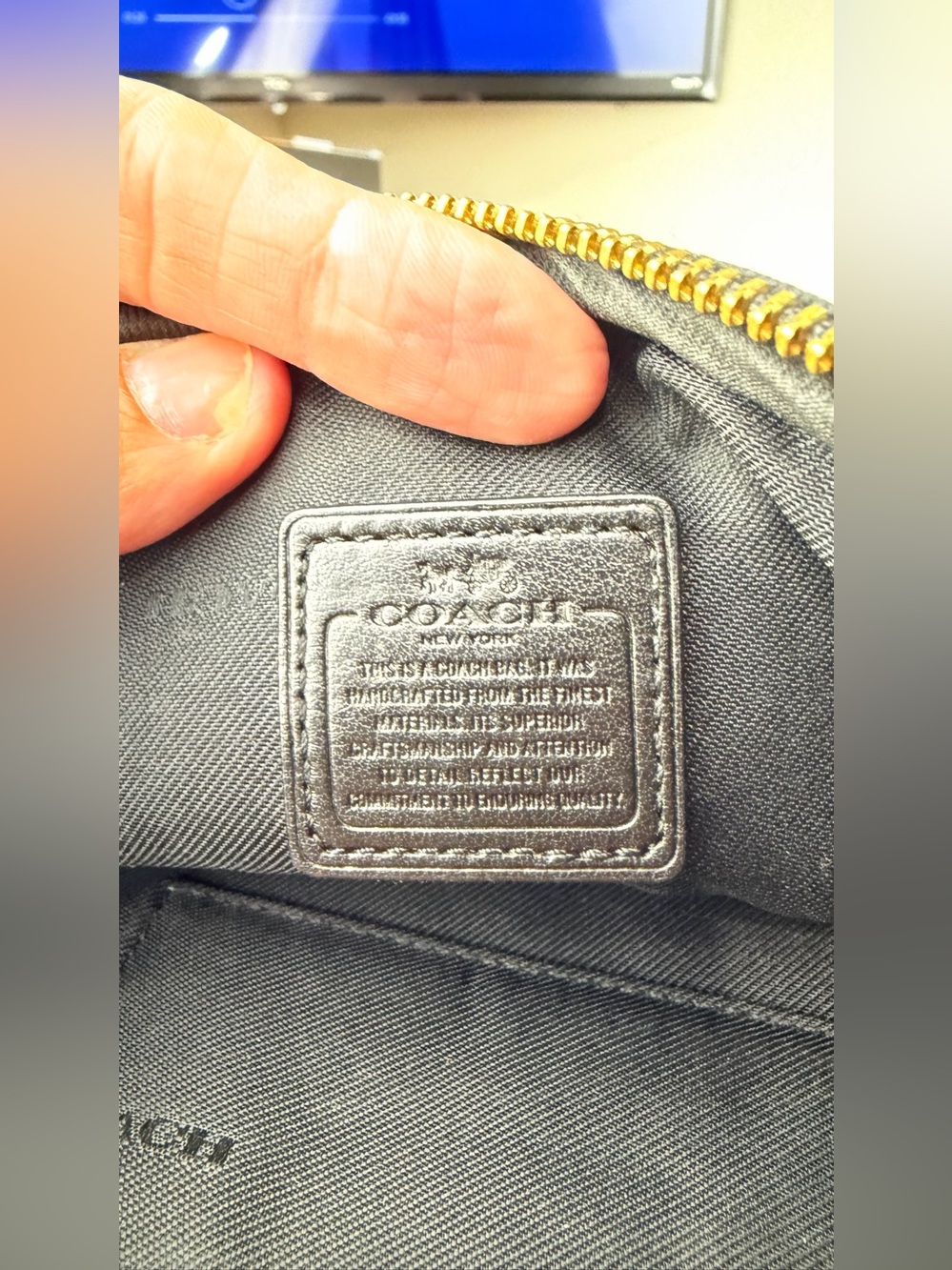 Coach Black Pebbled Leather Wristlet with Gold-Tone Hardware and Zip-Up Closure - Picture 6 of 9